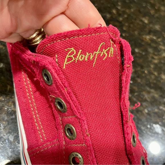 Pull On No Laces Sneakers - Picture 5 of 8